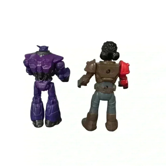 Disney Pixar Lightyear Movie: 4.75” Zurg & Izzy Hawthorne Action Figures - Picture 5 of 7